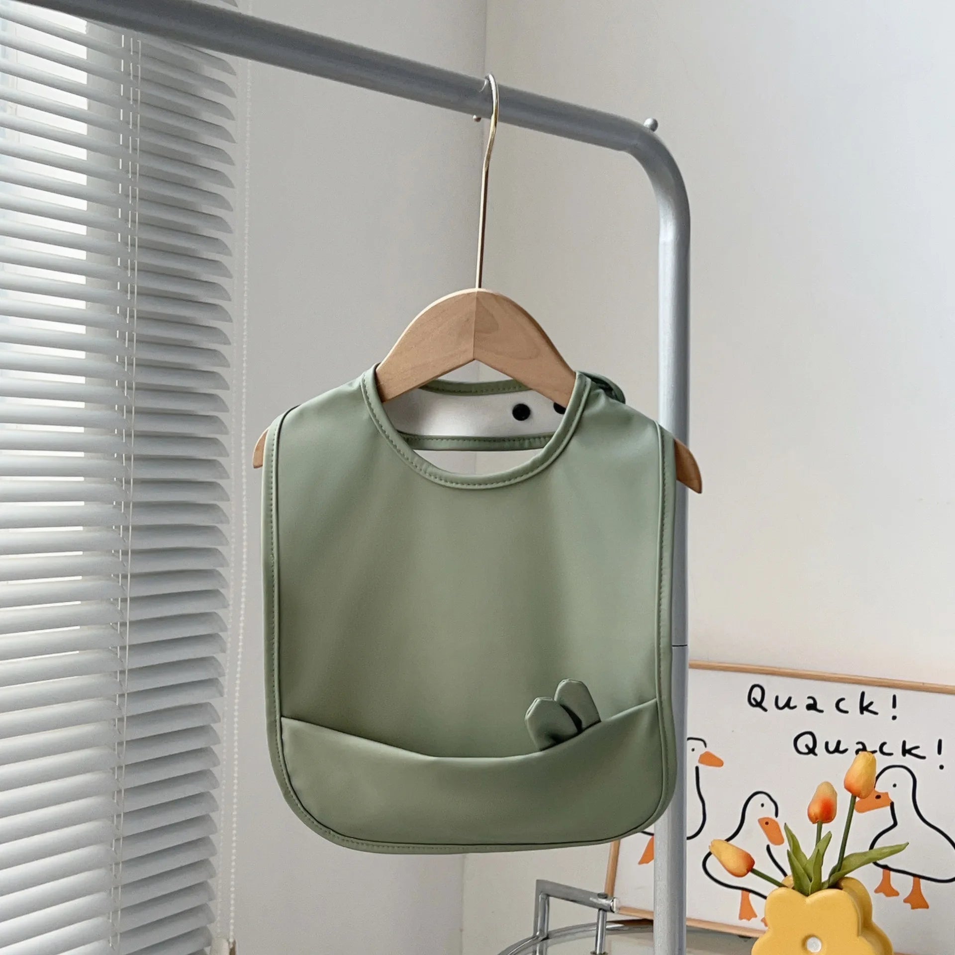 Waterproof Baby Bibs for Feeding Cute Cartoon Design Soft Burp Cloth & Drool Towel Adjustable for Toddlers Baby Accessories