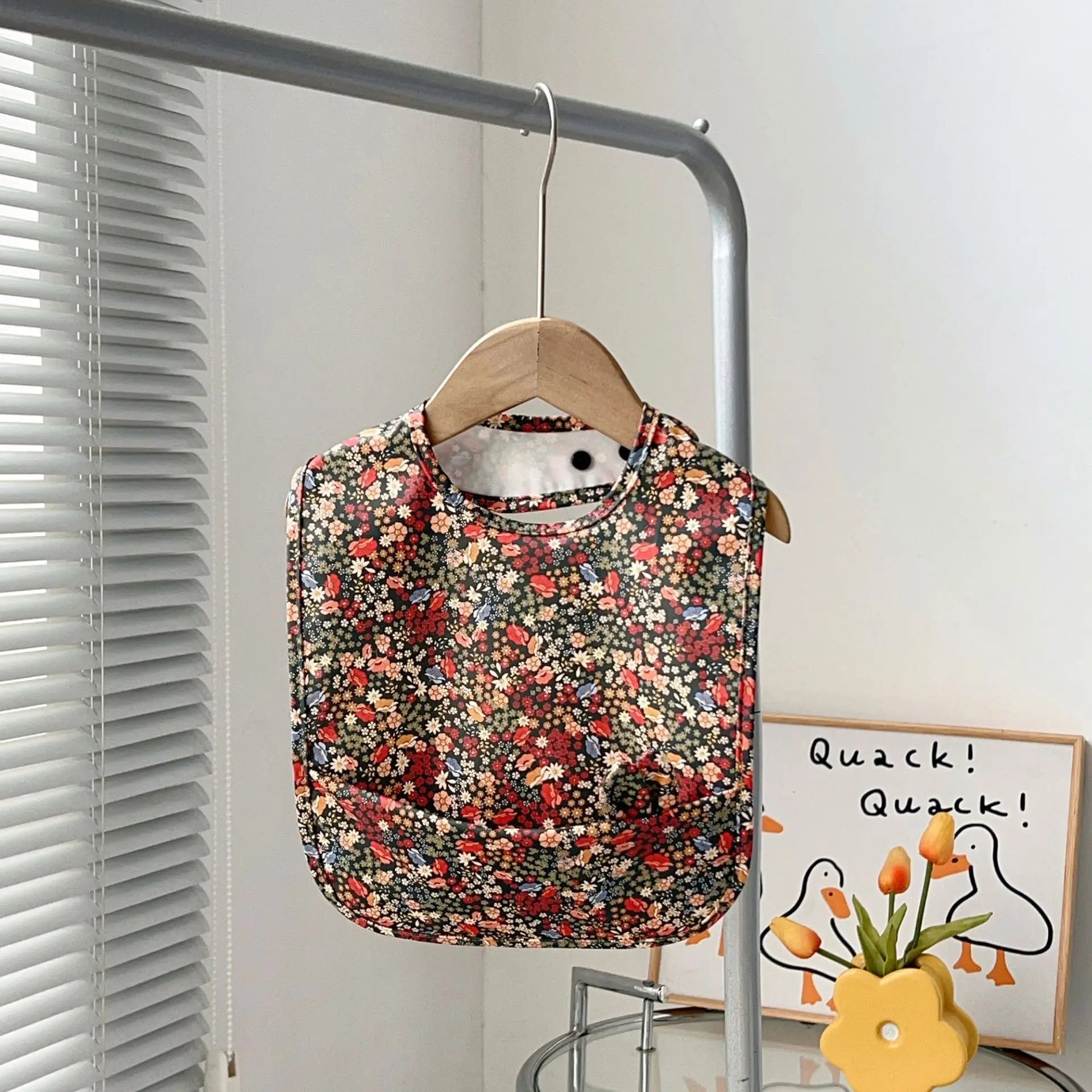 Waterproof Baby Bibs for Feeding Cute Cartoon Design Soft Burp Cloth & Drool Towel Adjustable for Toddlers Baby Accessories