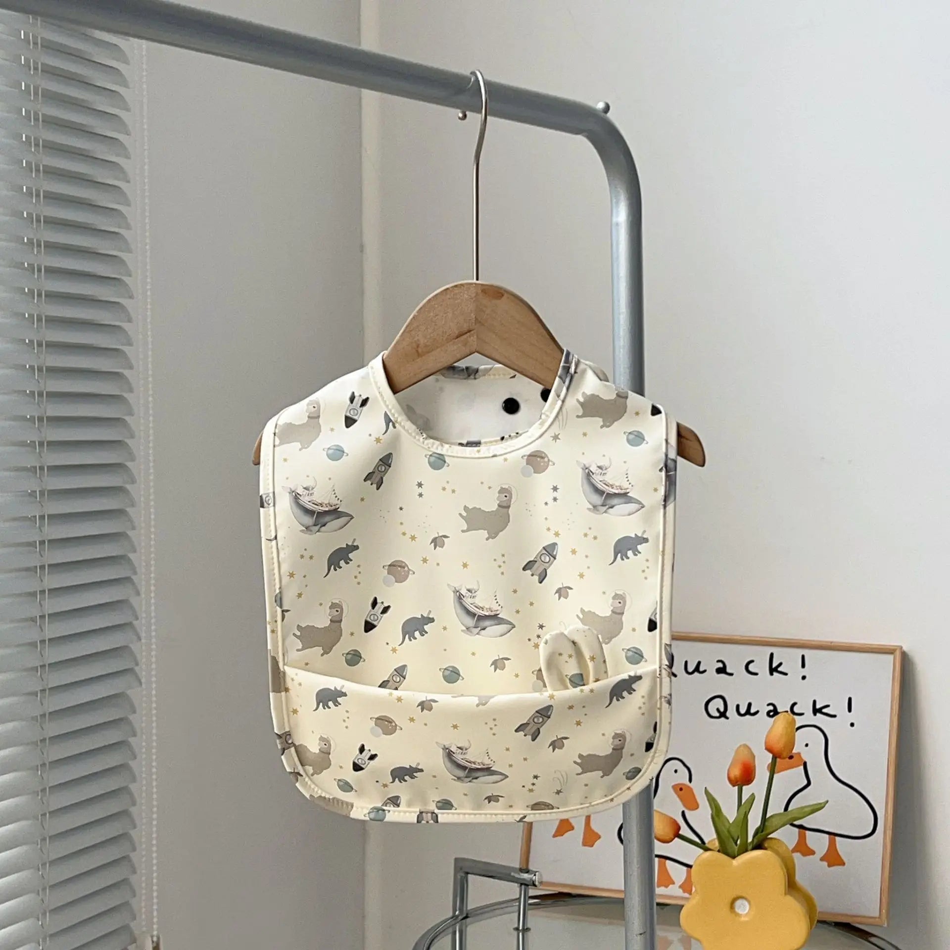 Waterproof Baby Bibs for Feeding Cute Cartoon Design Soft Burp Cloth & Drool Towel Adjustable for Toddlers Baby Accessories