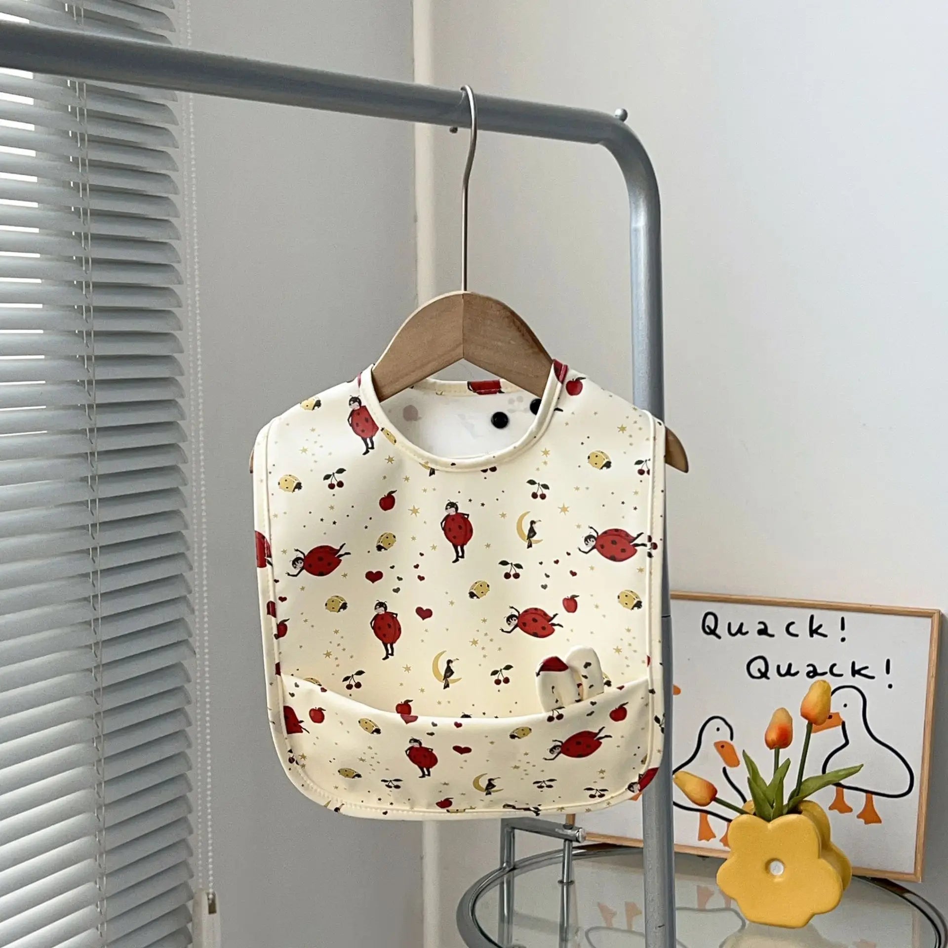 Waterproof Baby Bibs for Feeding Cute Cartoon Design Soft Burp Cloth & Drool Towel Adjustable for Toddlers Baby Accessories