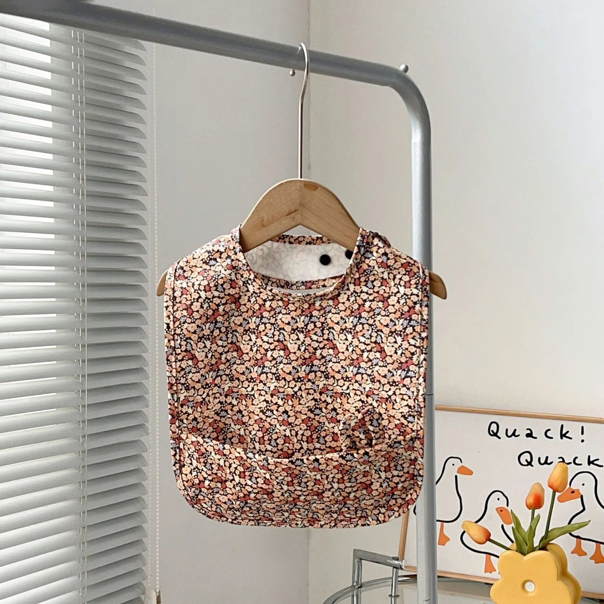 Waterproof Baby Bibs for Feeding Cute Cartoon Design Soft Burp Cloth & Drool Towel Adjustable for Toddlers Baby Accessories