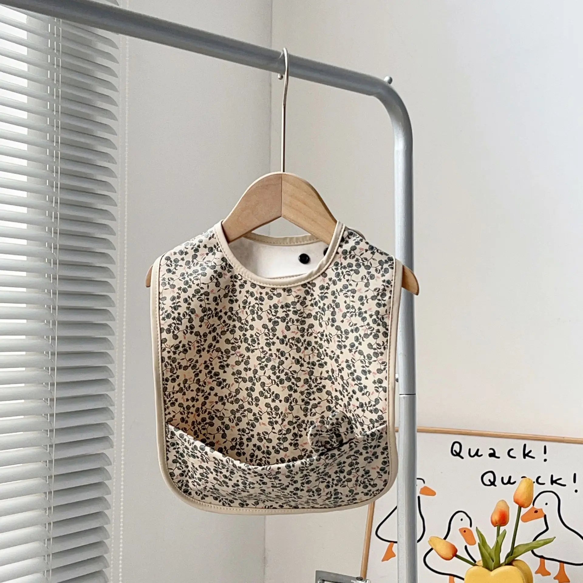 Waterproof Baby Bibs for Feeding Cute Cartoon Design Soft Burp Cloth & Drool Towel Adjustable for Toddlers Baby Accessories