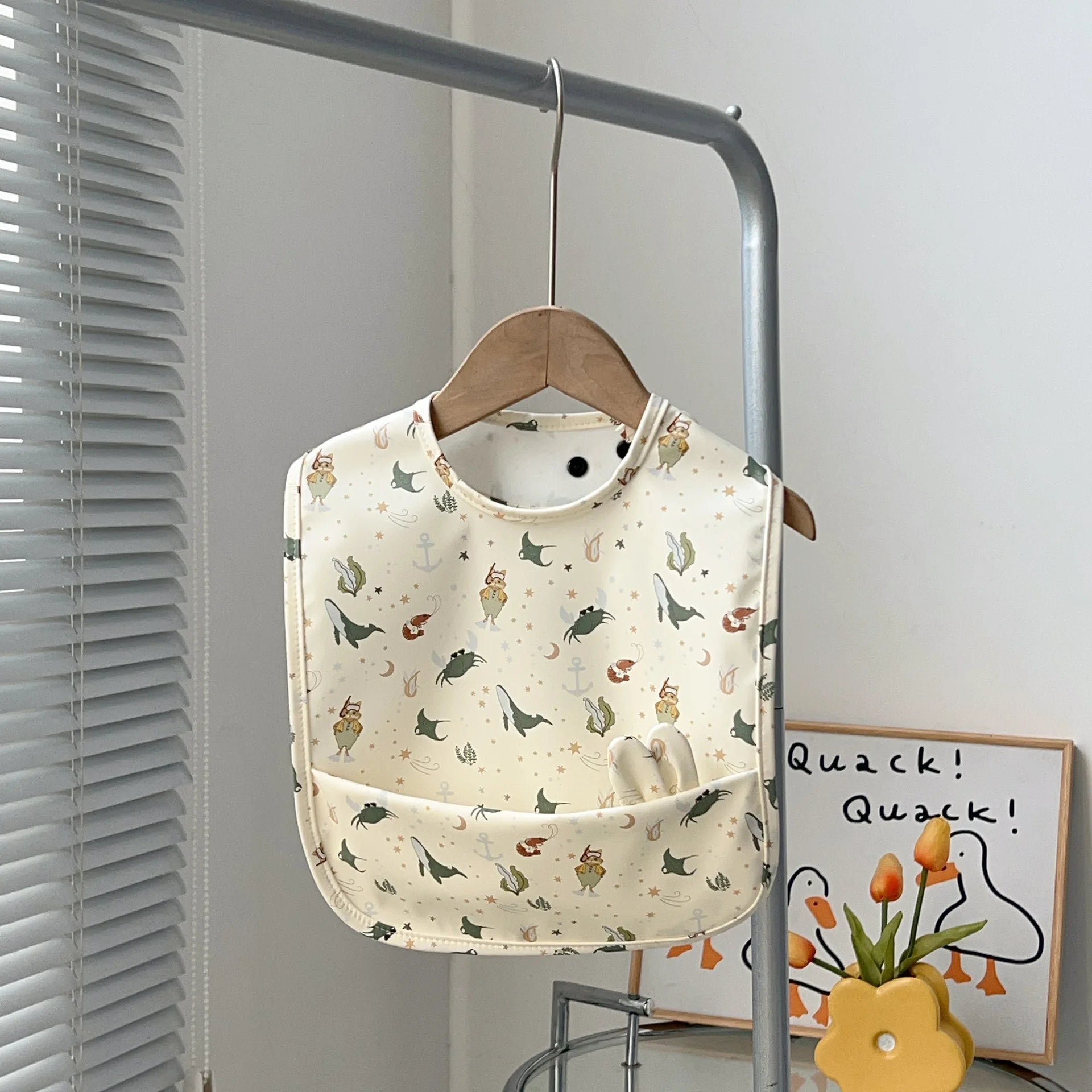 Waterproof Baby Bibs for Feeding Cute Cartoon Design Soft Burp Cloth & Drool Towel Adjustable for Toddlers Baby Accessories