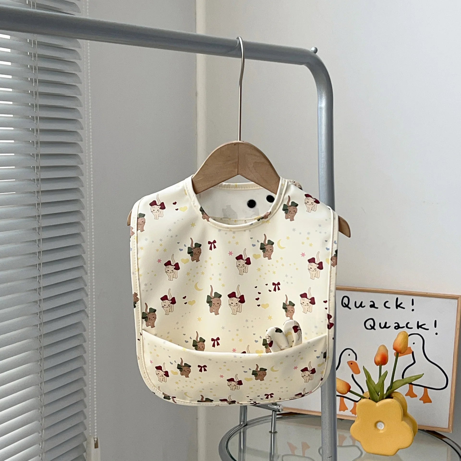 Waterproof Baby Bibs for Feeding Cute Cartoon Design Soft Burp Cloth & Drool Towel Adjustable for Toddlers Baby Accessories