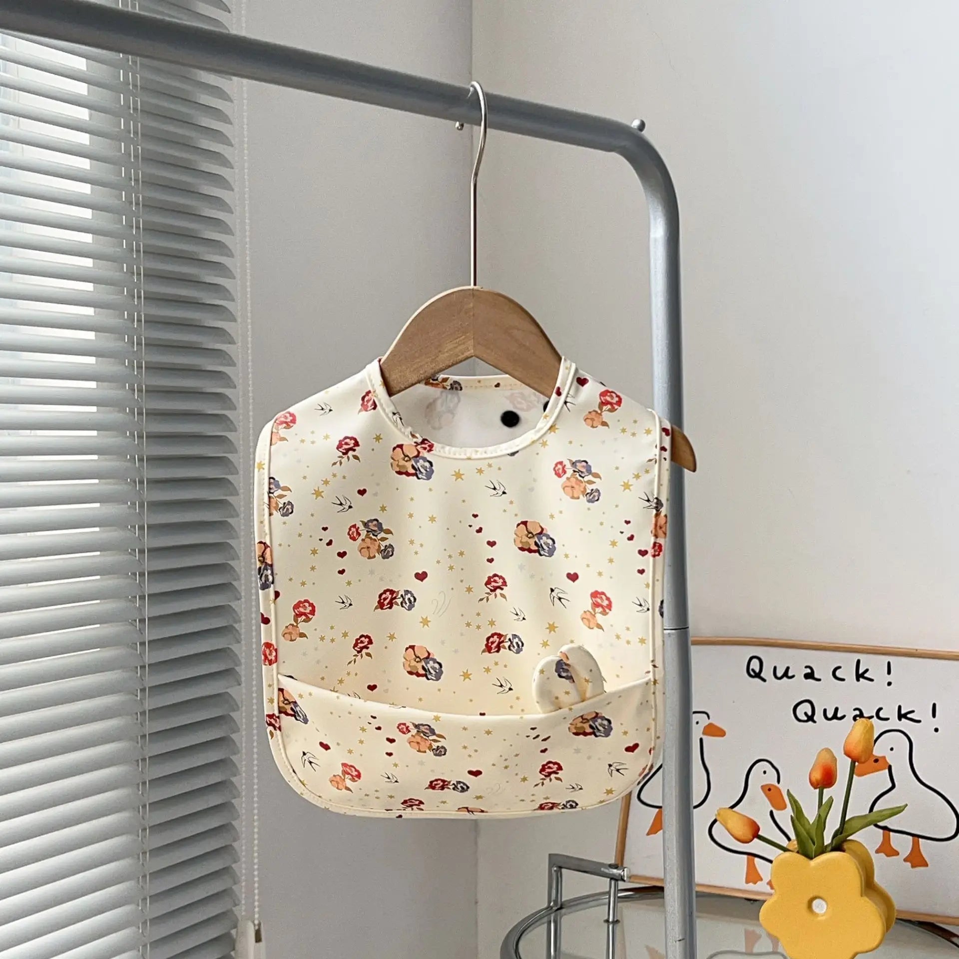 Waterproof Baby Bibs for Feeding Cute Cartoon Design Soft Burp Cloth & Drool Towel Adjustable for Toddlers Baby Accessories